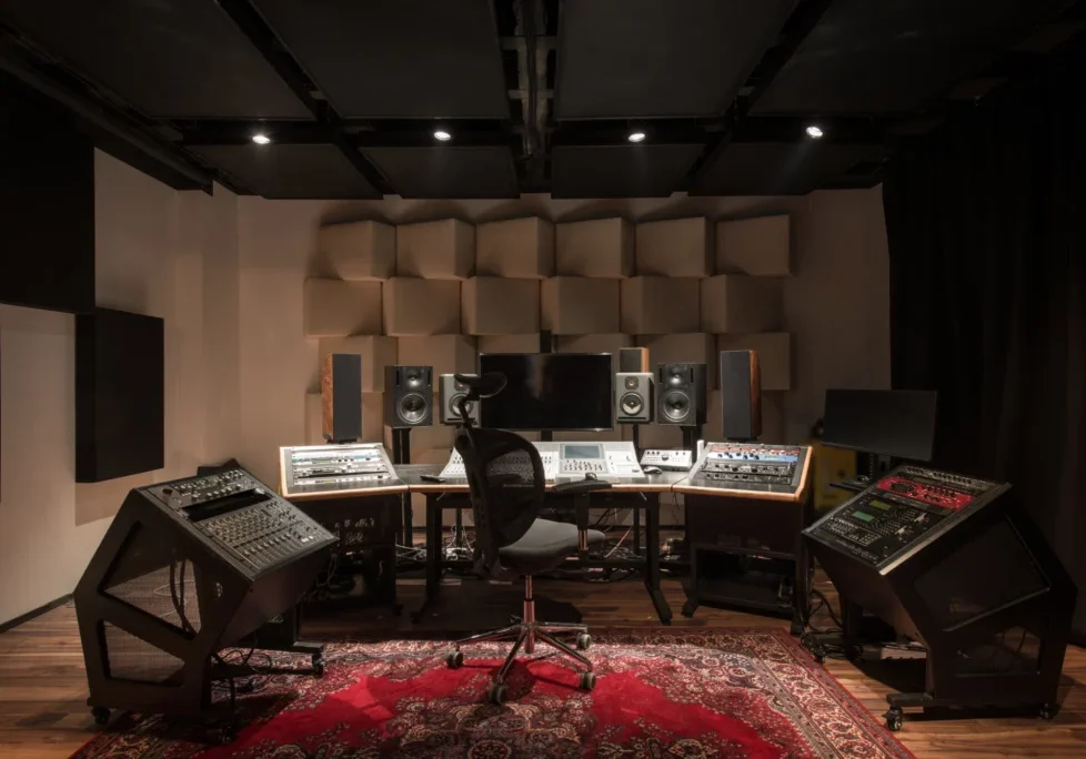 A room with many different types of sound equipment.